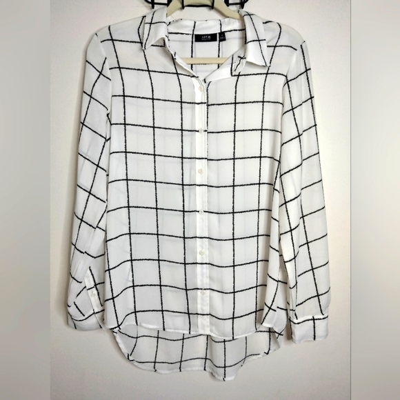 Apt. 9 (Size M) Black & White Grid Pattern Button Front Roll Tab Sleeves Blouse - Picture 2 of 11